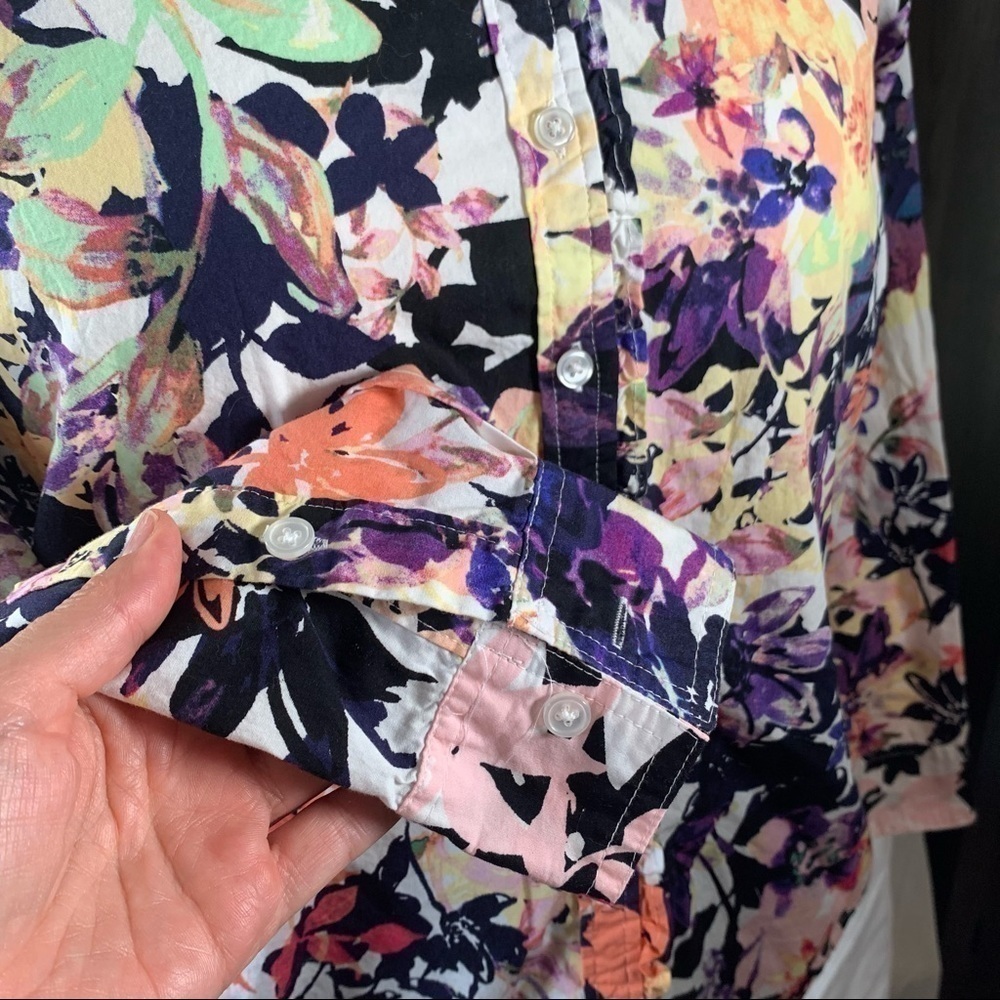 Signature Collection floral button down band collar ruffle trim medium - Picture 6 of 8